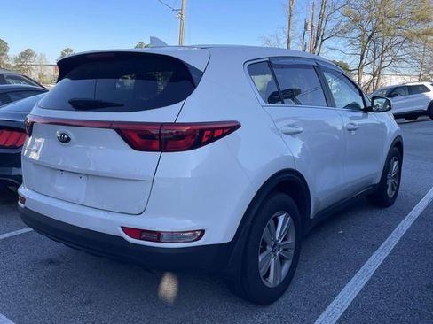 Used 2017 Kia Sportage LX image 4