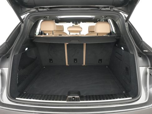 Used 2021 Porsche Cayenne AWD/4WD image 36