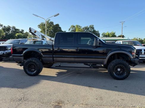 Used 2009 Ford F250 Harley-Davidson image 2