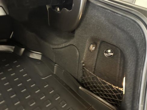 Used 2011 Mercedes-Benz E 350 4MATIC Sedan image 81