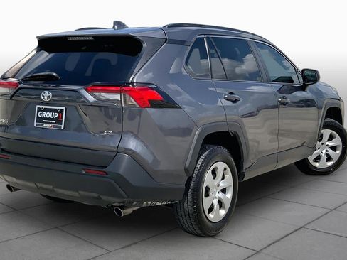 Used 2020 Toyota RAV4 LE FWD image 13