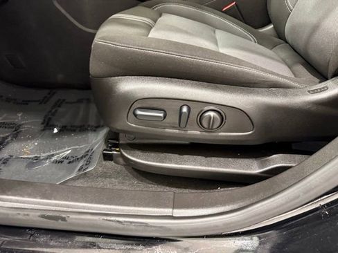 Used 2025 Chevrolet Blazer LT image 12