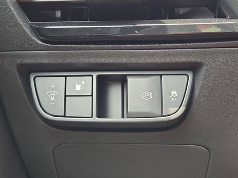 Used 2025 Kia EV6 Light w/ Light LR Technology Package image 22