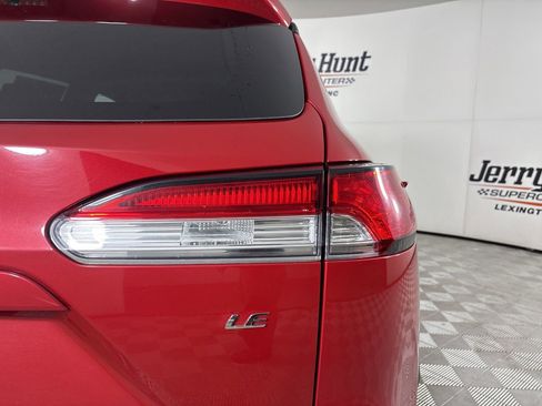 Used 2023 Toyota Corolla Cross LE image 32