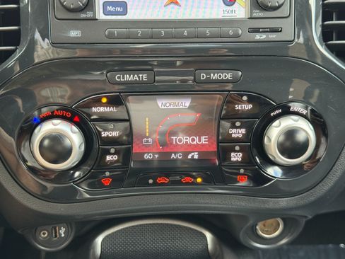 Used 2014 Nissan Juke SL AWD/4WD image 27