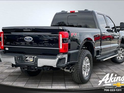 Used 2023 Ford F250 Lariat w/ Chrome Package image 6