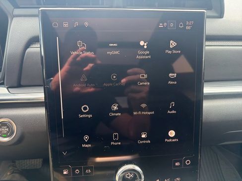 Used 2025 GMC Terrain Elevation w/ Elevation Premium Package AWD/4WD image 19