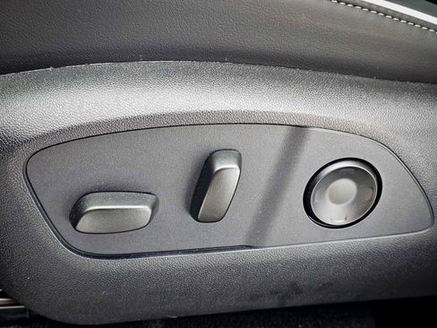 Certified 2026 Buick Enclave Preferred w/ Power Package image 16