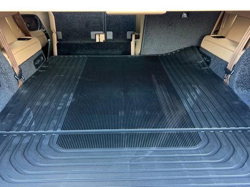 New 2026 Land Rover Range Rover Long Wheelbase SE image 28