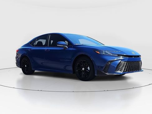 Certified 2025 Toyota Camry SE w/ Convenience Package FWD image 3