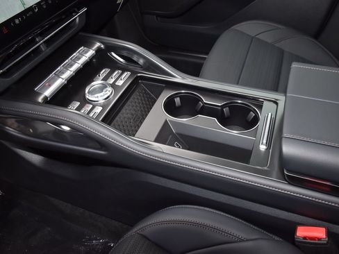 New 2026 Lincoln Nautilus Reserve AWD/4WD image 39