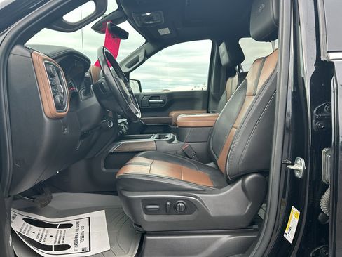 Used 2022 Chevrolet Silverado 1500 High Country w/ Technology Package image 9