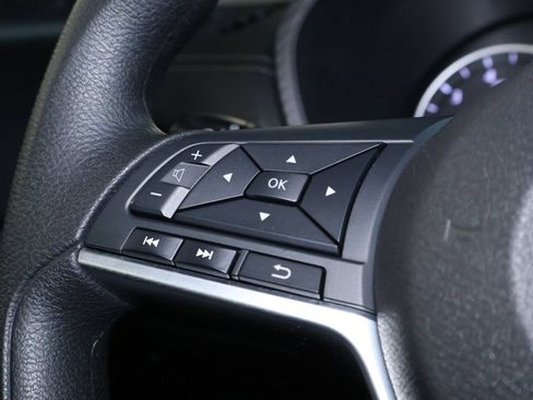 Used 2025 Nissan Sentra SV FWD image 20