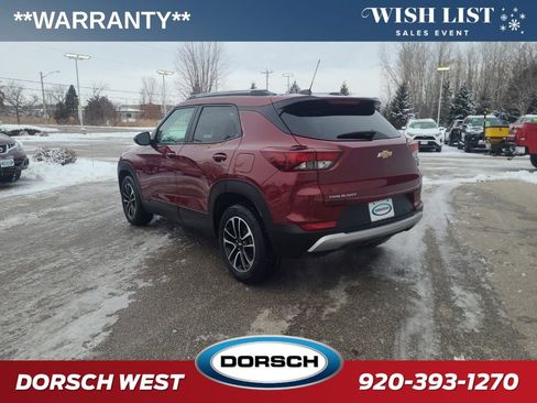 Used 2024 Chevrolet TrailBlazer LT w/ LT Cold Weather Package image 3
