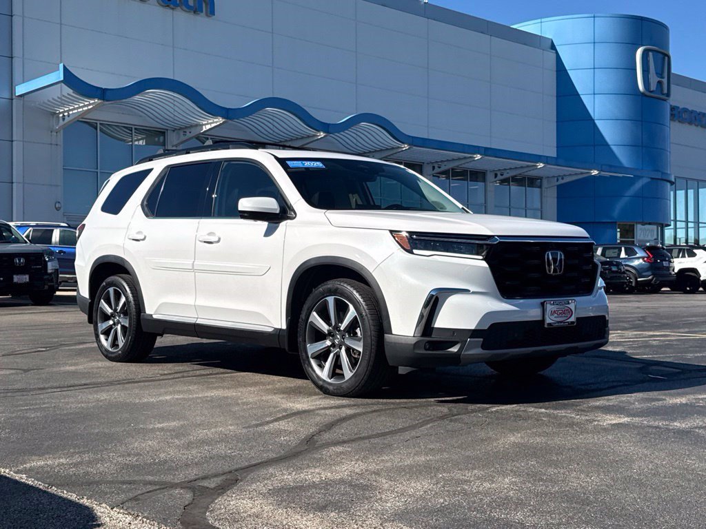 Certified 2025 Honda Pilot Elite image 3