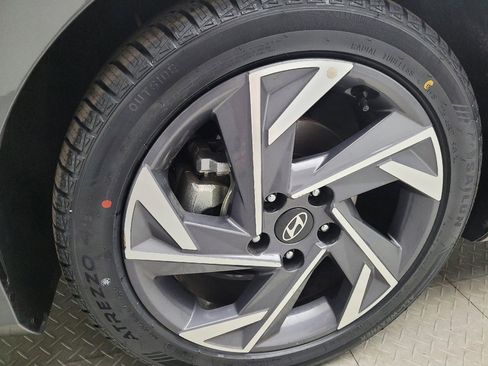 Used 2025 Hyundai Elantra Sport w/ Cargo Package FWD image 31