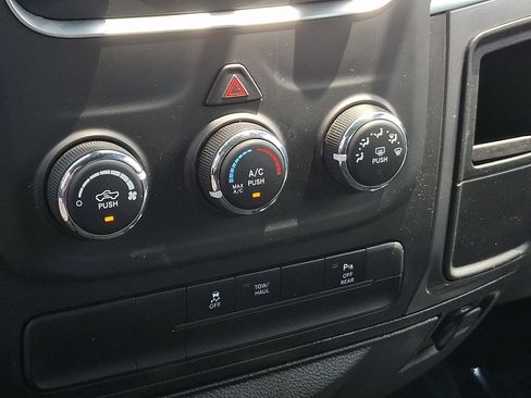 Certified 2024 RAM 1500 Warlock AWD/4WD image 15