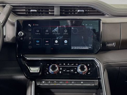 Used 2025 GMC Sierra 3500 Denali image 13