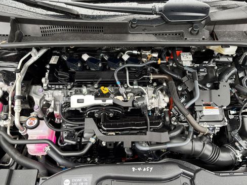 Used 2025 Toyota Prius LE image 30