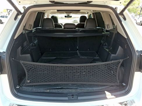 Used 2024 Volkswagen Atlas SEL Premium R-Line AWD/4WD image 29