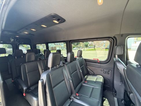 Used 2019 Mercedes-Benz Sprinter 2500 w/ Acoustic Package image 26