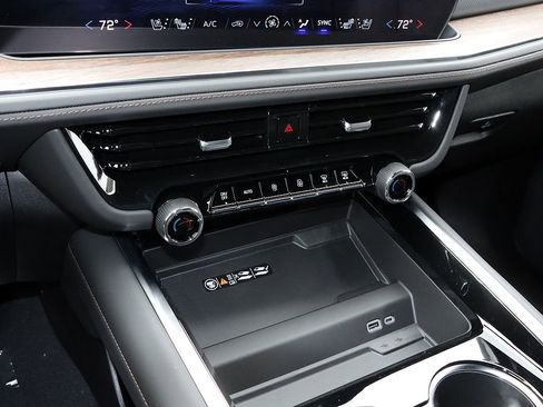 New 2026 Chevrolet Suburban High Country AWD/4WD image 26