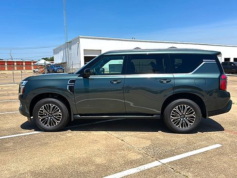 New 2026 Nissan Armada SL w/ Captain's Chari Seat Package AWD/4WD image 5