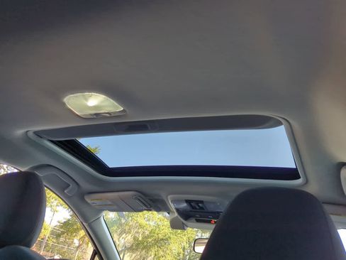 Used 2023 Subaru Crosstrek 2.0i Premium image 23