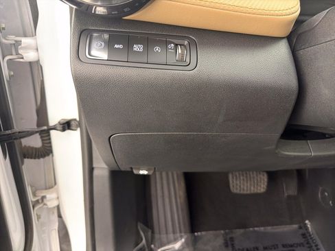 Used 2025 Chevrolet Equinox ACTIV w/ Safety and Technology Package AWD/4WD image 17