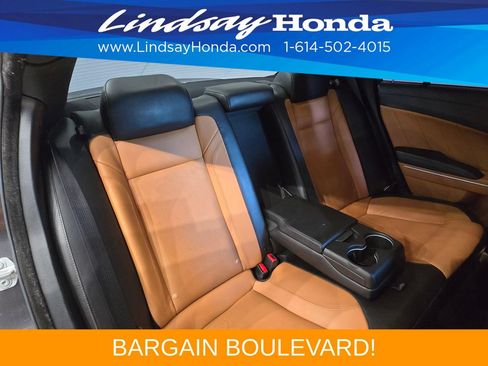 Used 2019 Dodge Charger SXT w/ Plus Group RWD image 9
