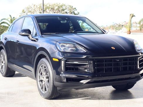 Certified 2024 Porsche Cayenne Coupe image 7