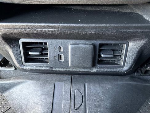 Used 2022 Chevrolet Silverado 1500 LT image 24