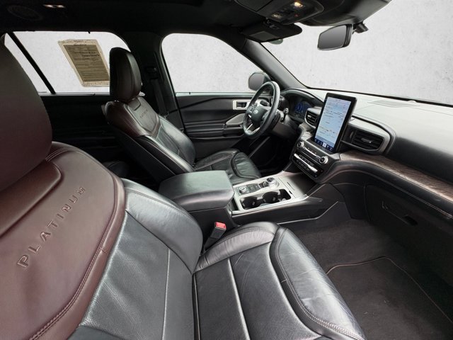 Used 2020 Ford Explorer Platinum w/ Premium Technology Package AWD/4WD image 24