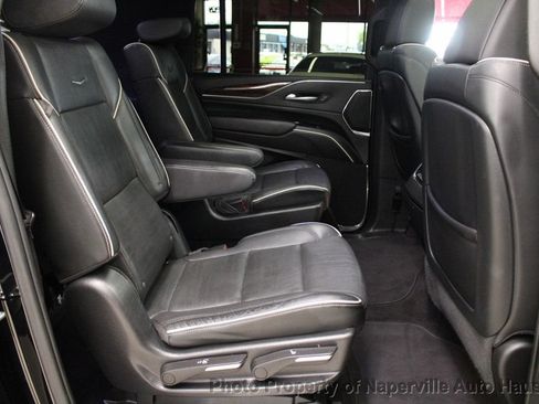Used 2023 Cadillac Escalade ESV Premium Luxury AWD/4WD image 44