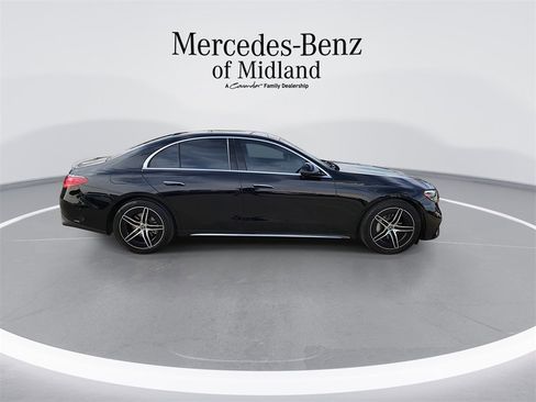 Used 2024 Mercedes-Benz E 350 4MATIC Sedan image 9