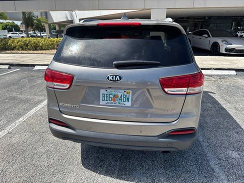 Used 2016 Kia Sorento FWD w/ LX Convenience Package image 8