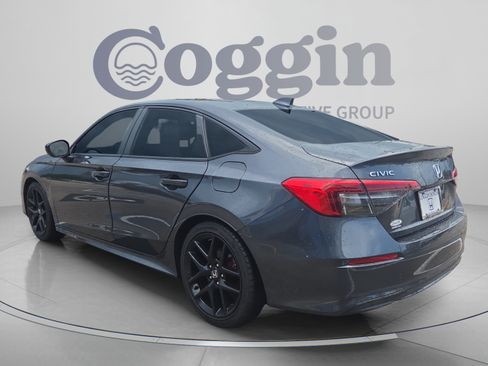 Used 2022 Honda Civic Sport image 3