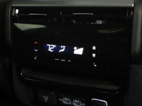 Used 2024 Jeep Wagoneer Series II image 17