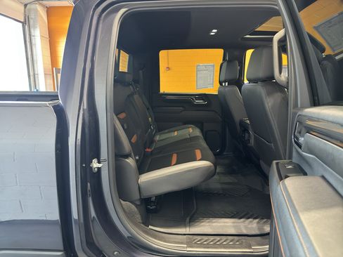 Used 2024 GMC Sierra 2500 AT4 w/ AT4 Premium Plus Package AWD/4WD image 21