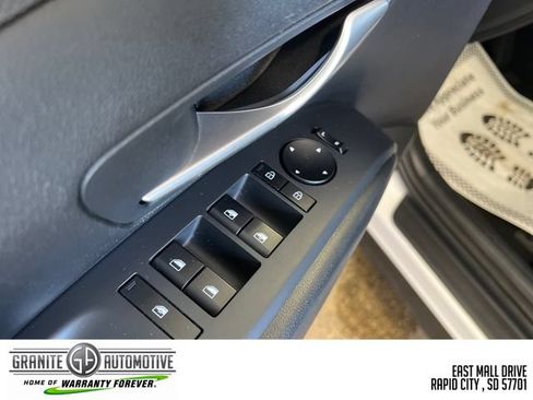 Used 2025 Hyundai Tucson SEL FWD image 12