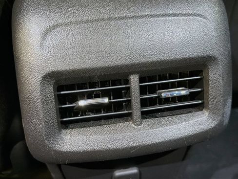 Used 2022 Chevrolet Equinox LT FWD image 25