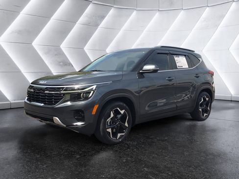 Used 2024 Kia Seltos EX FWD image 1