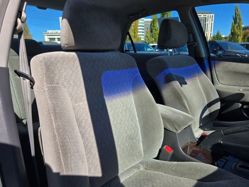 Used 2002 Honda Accord VP image 12