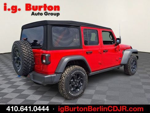 Used 2023 Jeep Wrangler Unlimited AWD/4WD image 6