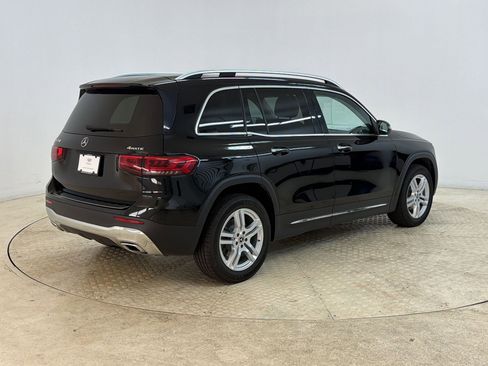 Used 2021 Mercedes-Benz GLB 250 4MATIC image 9