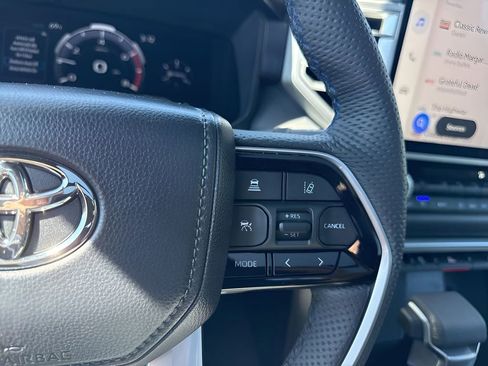 Used 2025 Toyota Tundra Platinum AWD/4WD image 18