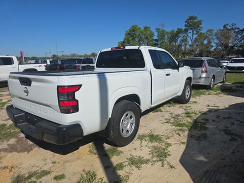 Certified 2024 Nissan Frontier S image 4