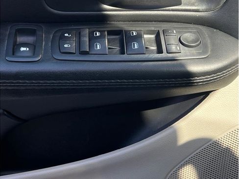 Used 2017 Dodge Grand Caravan SE w/ Power Window Group FWD image 20