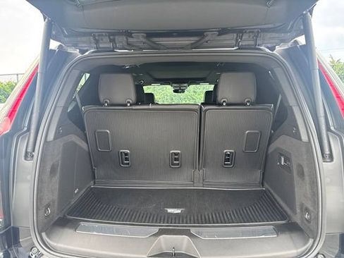 Used 2023 Cadillac Escalade Premium Luxury AWD/4WD image 11