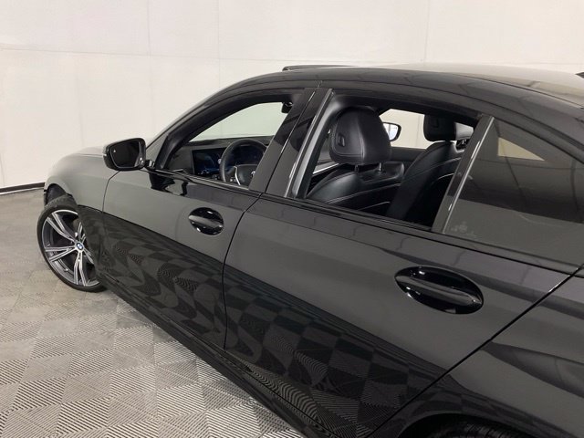 Certified 2023 BMW 330i xDrive Sedan w/ Premium Package AWD/4WD image 39